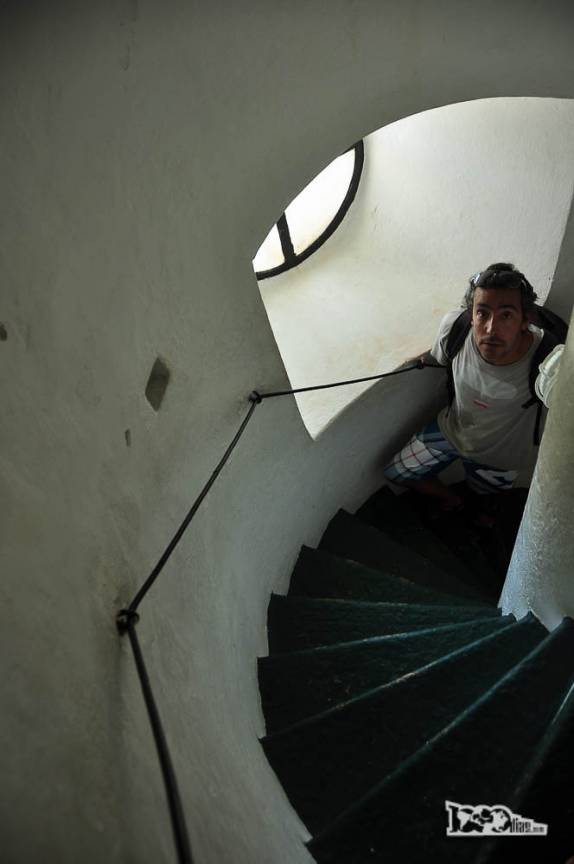 Escadaria do farol de Cabo Polonio, no litoral do Uruguai